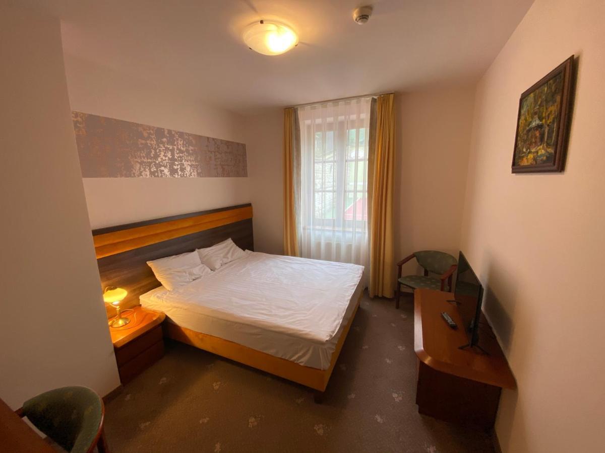 Hotel Grant Krynica Zdroj Bagian luar foto