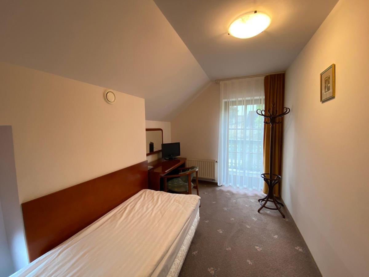 Hotel Grant Krynica Zdroj Bagian luar foto