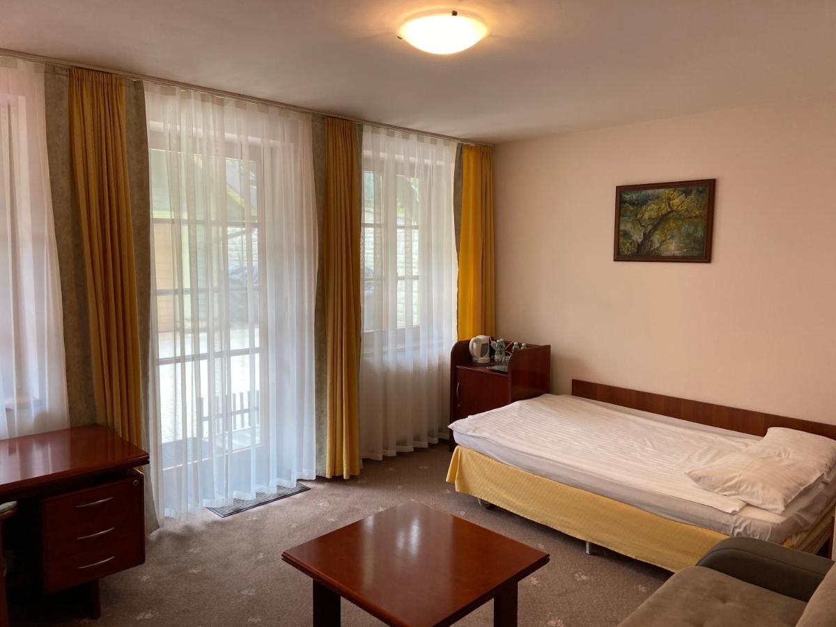 Hotel Grant Krynica Zdroj Bagian luar foto
