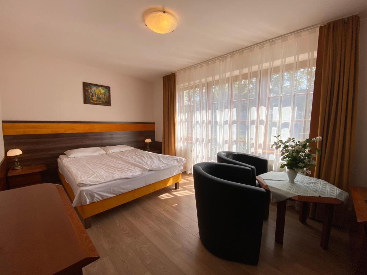 Hotel Grant Krynica Zdroj Bagian luar foto