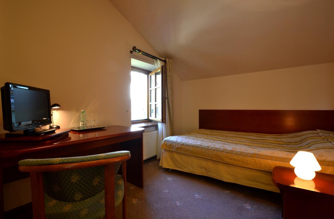 Hotel Grant Krynica Zdroj Bagian luar foto