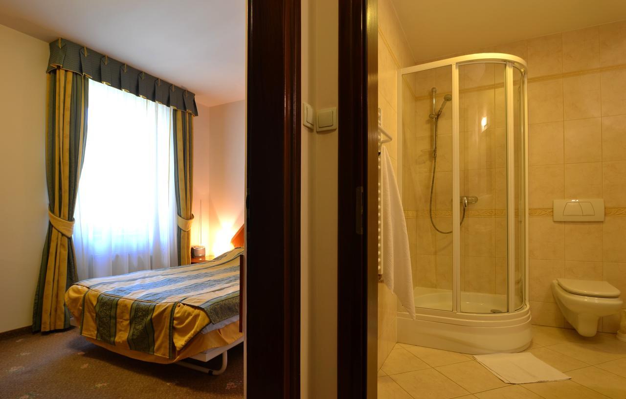 Hotel Grant Krynica Zdroj Bagian luar foto